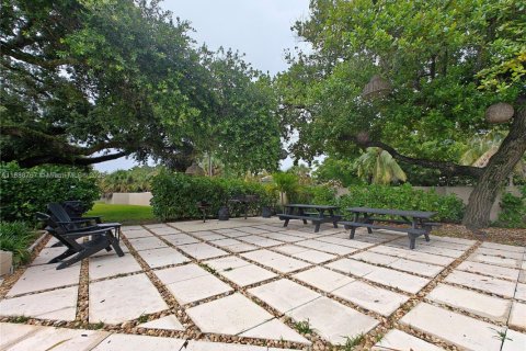 Condo in Miami, Florida, 2 bedrooms  № 1939131 - photo 23