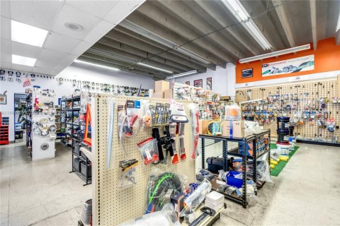 Commercial property in Homestead, Florida № 1924716 - photo 8