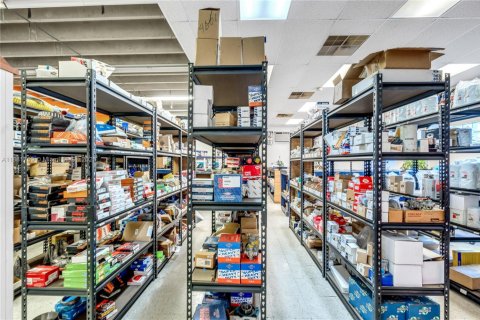 Commercial property in Homestead, Florida № 1924716 - photo 9