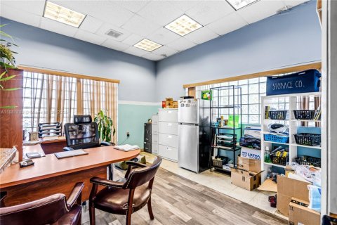 Commercial property in Homestead, Florida № 1924716 - photo 17