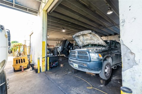 Commercial property in Homestead, Florida № 1924716 - photo 26