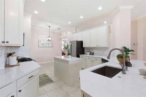 Villa ou maison à vendre à Tampa, Floride: 4 chambres, 297.66 m2 № 2131402 - photo 16