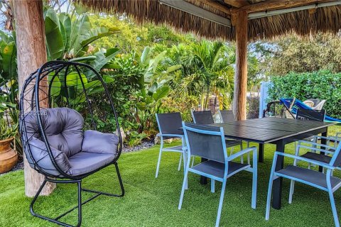 House in Oakland Park, Florida 3 bedrooms, 152.45 sq.m. № 2003641 - photo 27