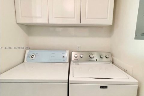 Condominio en venta en Greenacres, Florida, 2 dormitorios, 85.84 m2 № 1989761 - foto 10