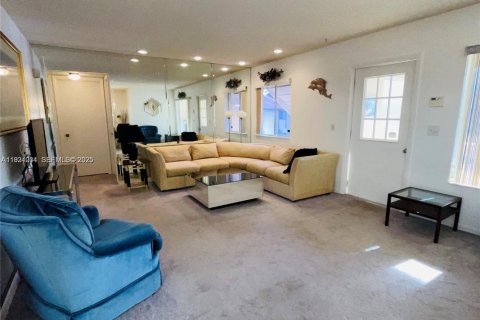 Condominio en venta en Greenacres, Florida, 2 dormitorios, 85.84 m2 № 1989761 - foto 11