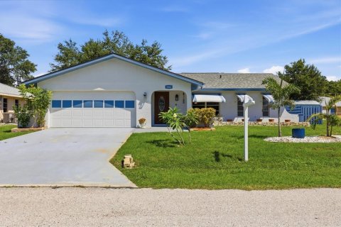 House in Port Charlotte, Florida 2 bedrooms, 127.28 sq.m. № 2199874 - photo 4