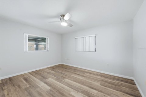 House in Port Charlotte, Florida 2 bedrooms, 127.28 sq.m. № 2199874 - photo 20