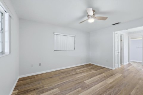 House in Port Charlotte, Florida 2 bedrooms, 127.28 sq.m. № 2199874 - photo 21