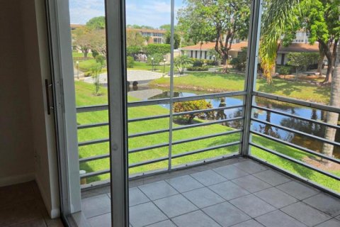 Condominio en venta en Lauderdale Lakes, Florida, 2 dormitorios, 87.7 m2 № 2146181 - foto 10