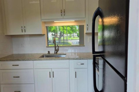 Condominio en venta en Lauderdale Lakes, Florida, 2 dormitorios, 87.7 m2 № 2146181 - foto 5