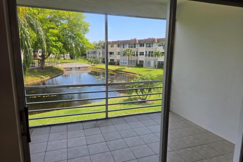 Condominio en venta en Lauderdale Lakes, Florida, 2 dormitorios, 87.7 m2 № 2146181 - foto 9