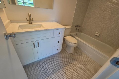 Condominio en venta en Lauderdale Lakes, Florida, 2 dormitorios, 87.7 m2 № 2146181 - foto 14
