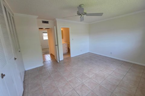 Condominio en venta en Lauderdale Lakes, Florida, 2 dormitorios, 87.7 m2 № 2146181 - foto 11