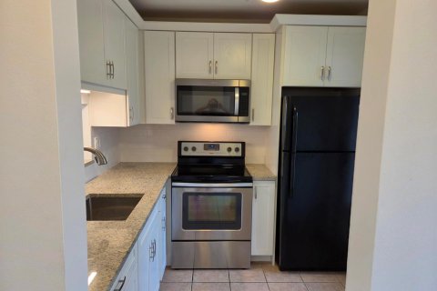Condominio en venta en Lauderdale Lakes, Florida, 2 dormitorios, 87.7 m2 № 2146181 - foto 4