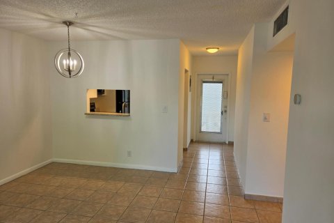 Condominio en venta en Lauderdale Lakes, Florida, 2 dormitorios, 87.7 m2 № 2146181 - foto 7