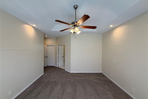 House in Coral Springs, Florida 4 bedrooms, 201.78 sq.m. № 1779291 - photo 28