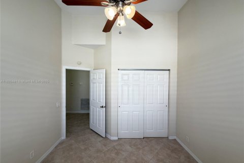 House in Coral Springs, Florida 4 bedrooms, 201.78 sq.m. № 1779291 - photo 13