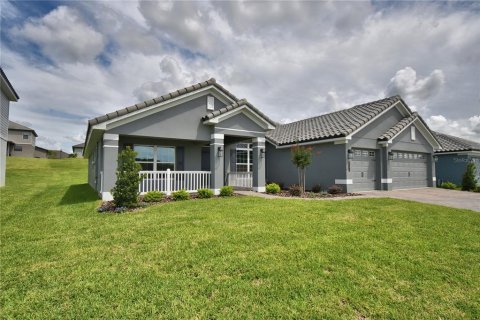 Casa en venta en Auburndale, Florida, 4 dormitorios, 233 m2 № 2111429 - foto 3