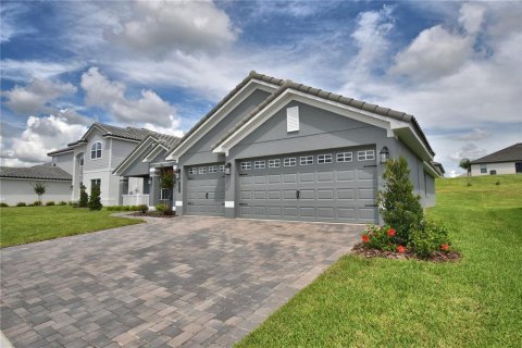 Casa en venta en Auburndale, Florida, 4 dormitorios, 233 m2 № 2111429 - foto 2