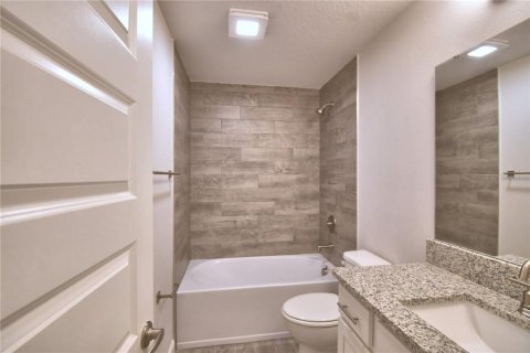 Casa en venta en Auburndale, Florida, 4 dormitorios, 233 m2 № 2111429 - foto 30