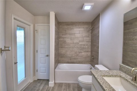Casa en venta en Auburndale, Florida, 4 dormitorios, 233 m2 № 2111429 - foto 18