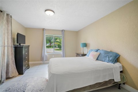 Купить виллу или дом в Майами, Флорида 3 спальни, 126.35м2, № 1949359 - фото 19