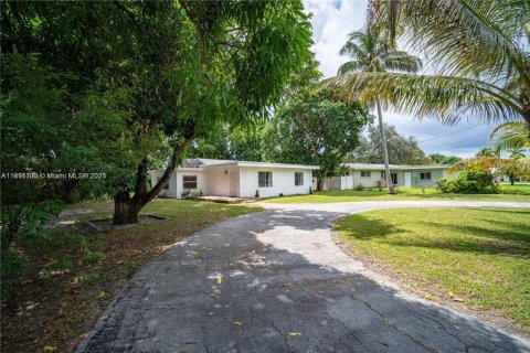 Купить виллу или дом в Майами, Флорида 3 спальни, 126.35м2, № 1949359 - фото 5