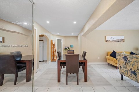Купить виллу или дом в Майами, Флорида 3 спальни, 126.35м2, № 1949359 - фото 13