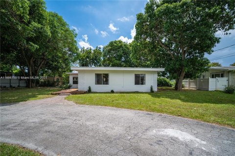 Купить виллу или дом в Майами, Флорида 3 спальни, 126.35м2, № 1949359 - фото 7