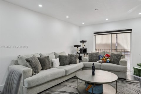 Купить кондоминиум в Хайалиа, Флорида 2 спальни, 89.19м2, № 2007109 - фото 17