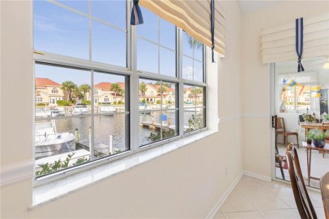 Adosado en venta en Palm Coast, Florida, 3 dormitorios, 177.91 m2 № 1880609 - foto 15