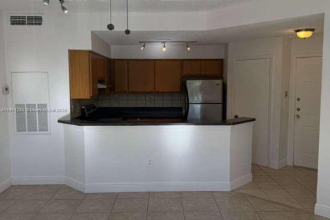 Condominio en alquiler en Fort Lauderdale, Florida, 2 dormitorios, 79.71 m2 № 1969636 - foto 12