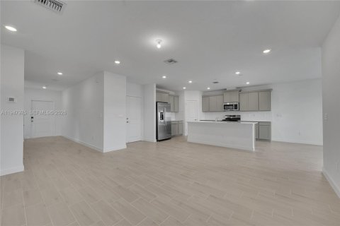 Touwnhouse à louer à Loxahatchee Groves, Floride: 4 chambres № 2004050 - photo 3