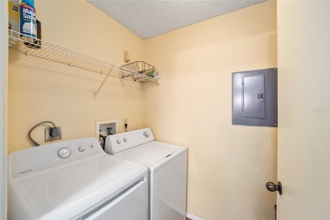 Condo in Gainesville, Florida, 3 bedrooms  № 1782677 - photo 30