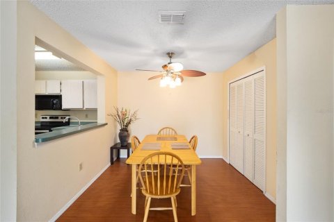 Condo in Gainesville, Florida, 3 bedrooms  № 1782677 - photo 14