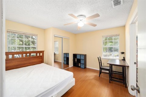 Condo in Gainesville, Florida, 3 bedrooms  № 1782677 - photo 28