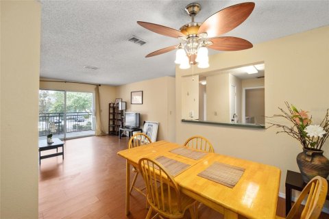 Condo in Gainesville, Florida, 3 bedrooms  № 1782677 - photo 16