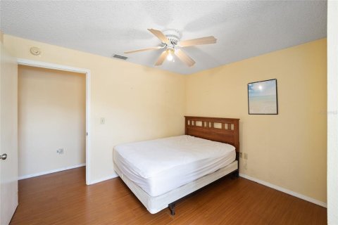 Condo in Gainesville, Florida, 3 bedrooms  № 1782677 - photo 24