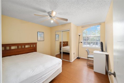 Condo in Gainesville, Florida, 3 bedrooms  № 1782677 - photo 26