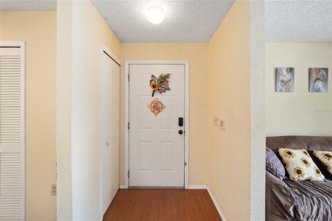 Condo in Gainesville, Florida, 3 bedrooms  № 1782677 - photo 9