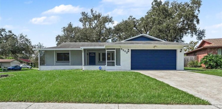 Casa en Seffner, Florida 3 dormitorios, 118.17 m2 № 2418449
