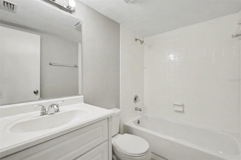 Casa en venta en Seffner, Florida, 3 dormitorios, 118.17 m2 № 2418449 - foto 14