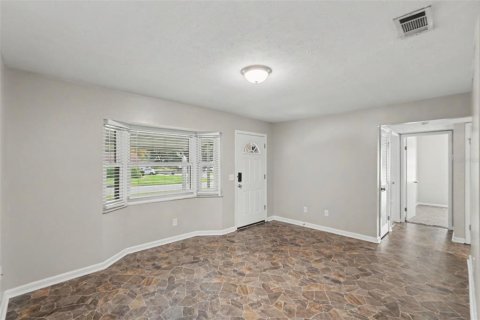 Casa en venta en Seffner, Florida, 3 dormitorios, 118.17 m2 № 2418449 - foto 8