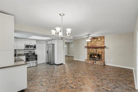 Casa en venta en Seffner, Florida, 3 dormitorios, 118.17 m2 № 2418449 - foto 4