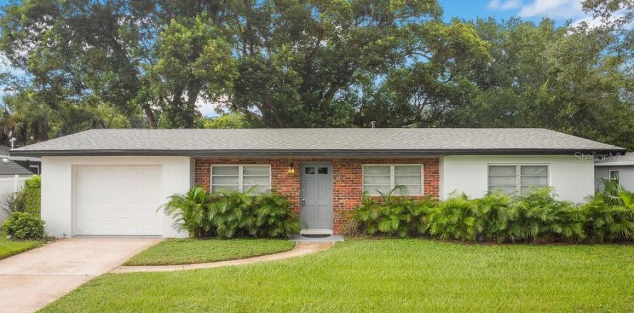 Casa en Titusville, Florida 3 dormitorios, 106.65 m2 № 1907526