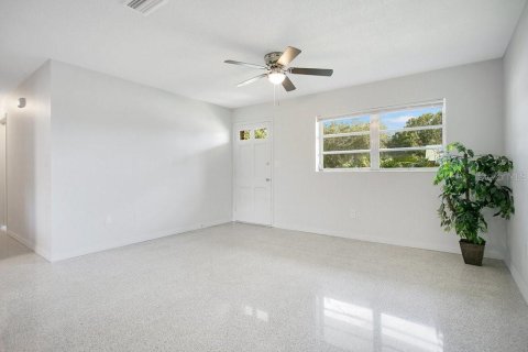 Casa en venta en Titusville, Florida, 3 dormitorios, 106.65 m2 № 1907526 - foto 2