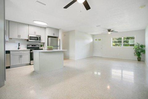 Casa en venta en Titusville, Florida, 3 dormitorios, 106.65 m2 № 1907526 - foto 8