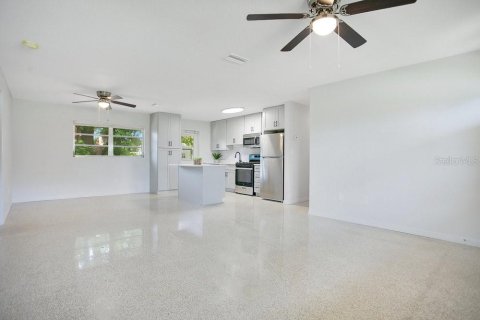 Casa en venta en Titusville, Florida, 3 dormitorios, 106.65 m2 № 1907526 - foto 5
