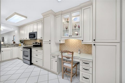 Condo in Saint Petersburg, Florida, 2 bedrooms  № 2377800 - photo 7