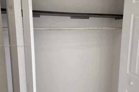 Propiedad comercial en alquiler en Pembroke Pines, Florida, 1 dormitorio, 37.16 m2 № 2049052 - foto 6